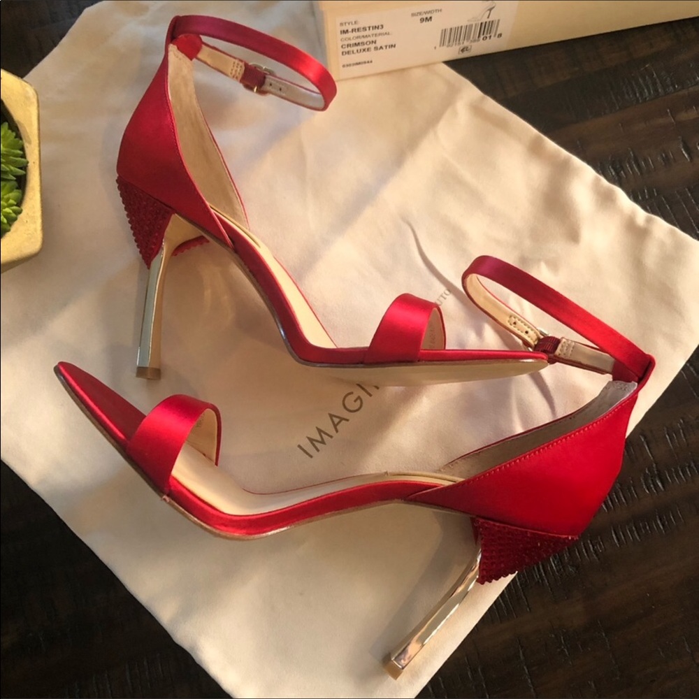 NWT Satin Crimson Studded/Mirrored GoldStiletto - Picture 9 of 16